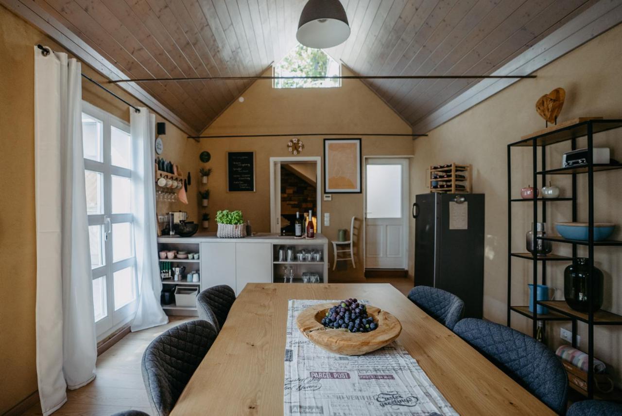 Wein Kellerstöckl Ferienhaus *